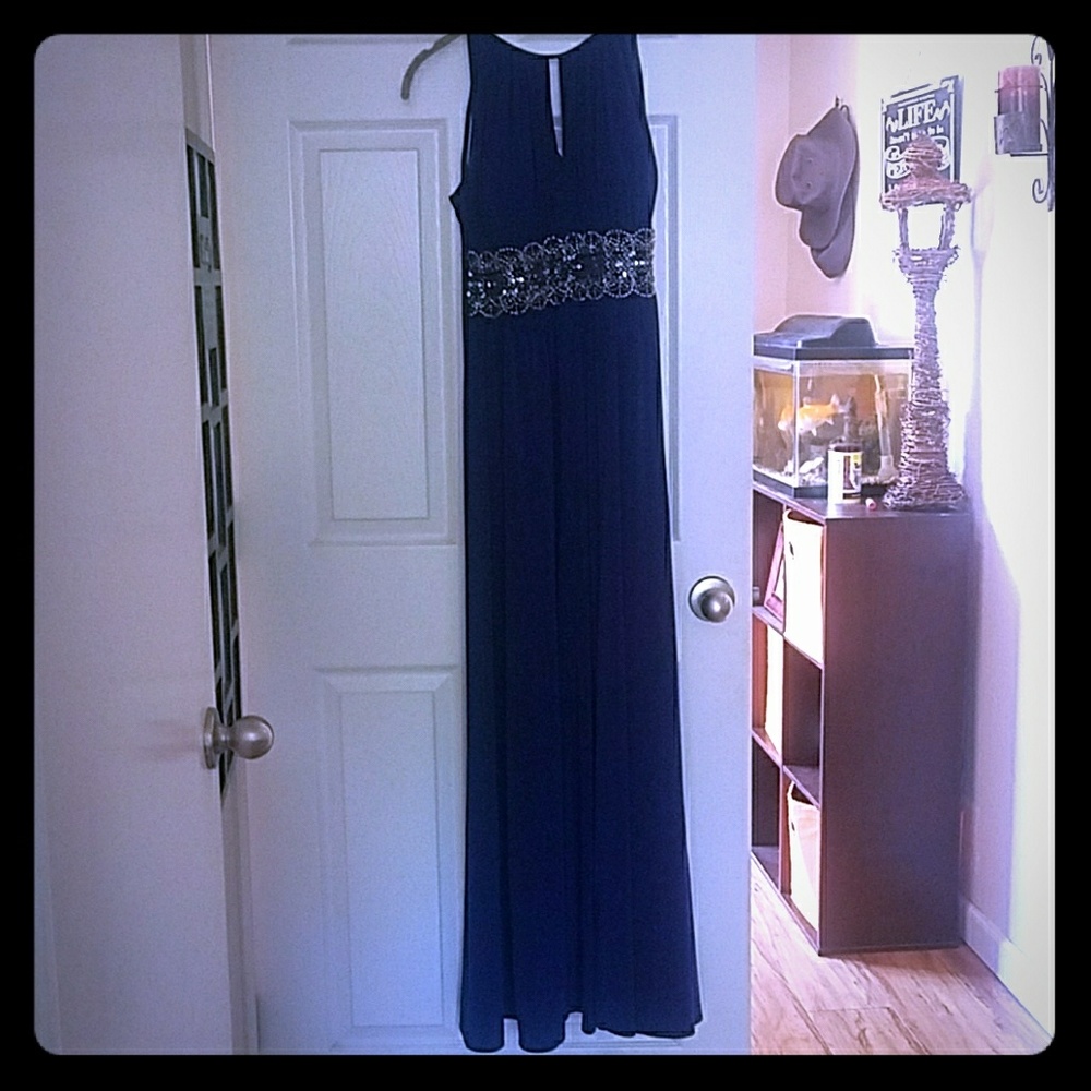 Formal dress, can be used for prom